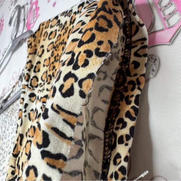 Kathryn top animal print with ribbon 🎀 bow accent stretchy soft *flaw* y2k MOB - Picture 10 of 10